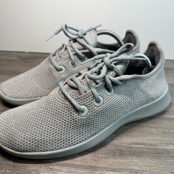 allbirds Other - Allbirds Tree Runners Mens size 11 sneakers EUC